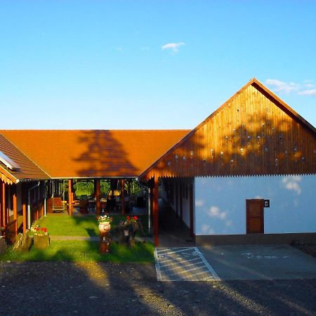 Nyakiglab Villa Szegi Eksteriør billede